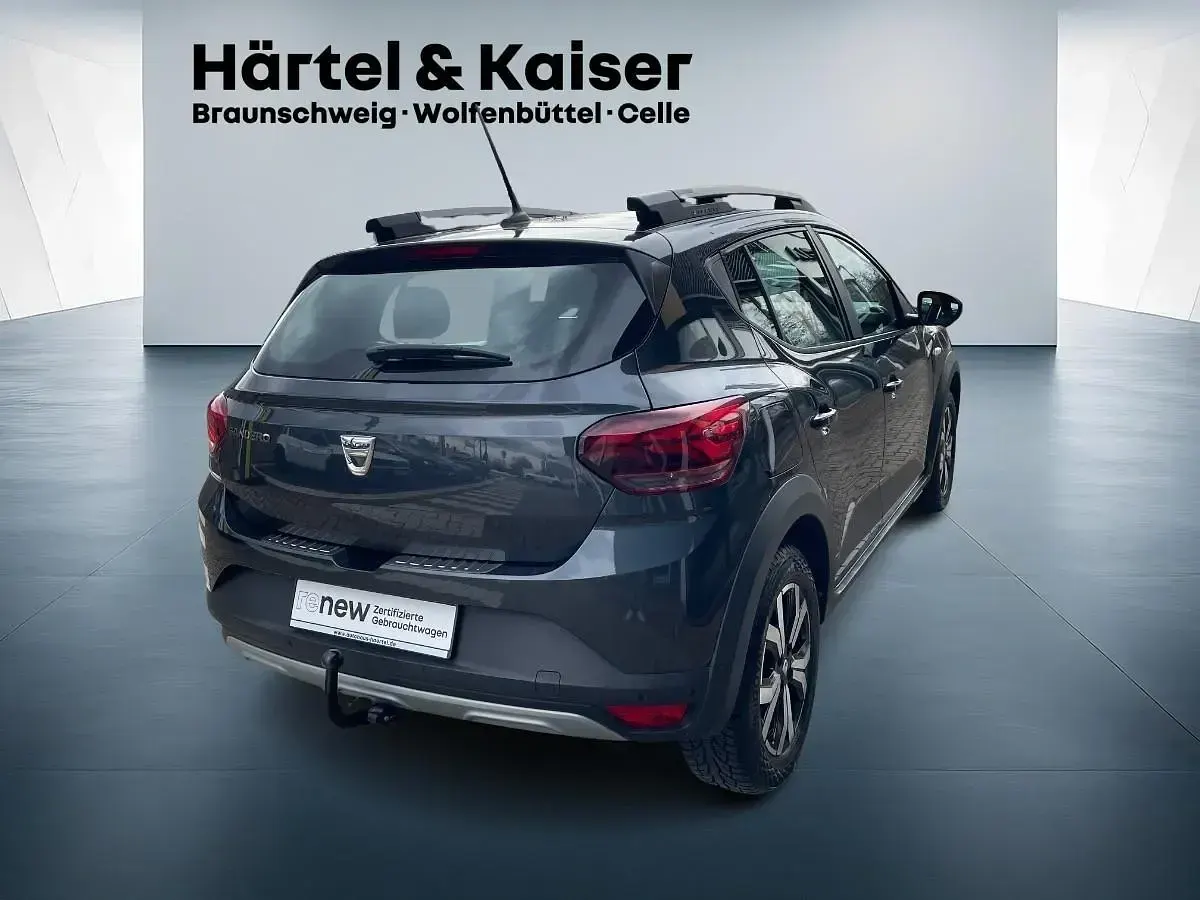 Gebraucht Dacia Sandero Comfort 91 PS (66 kW) 2021 Grau SUV