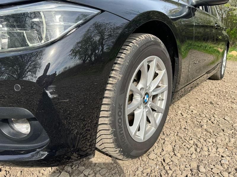 Gebraucht BMW 318 Advantage 150 PS (110 kW) 2018 Schwarz Limousine
