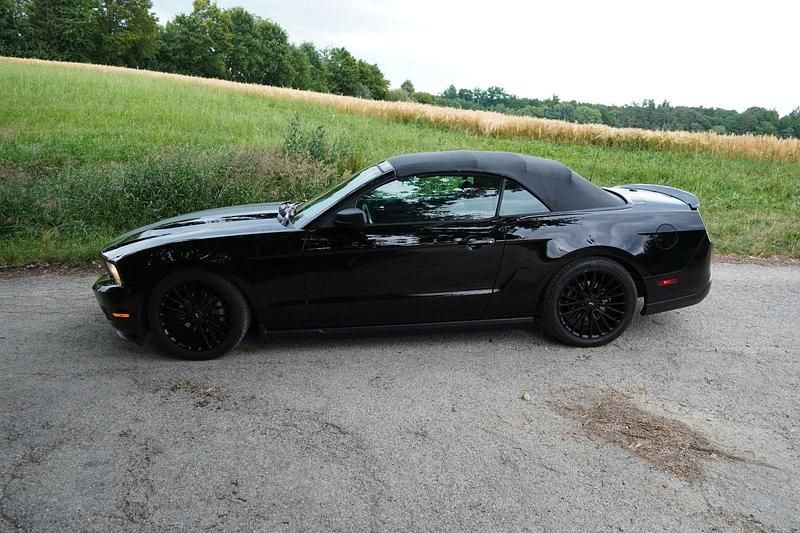 Gebraucht Ford Mustang 241 PS (177 kW) 2009 Schwarz Cabrio