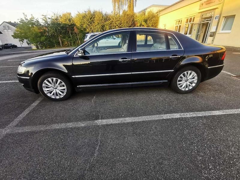 Second-hand VW Phaeton 241 CP (177 kW) 2002 Negru Berlinǎ