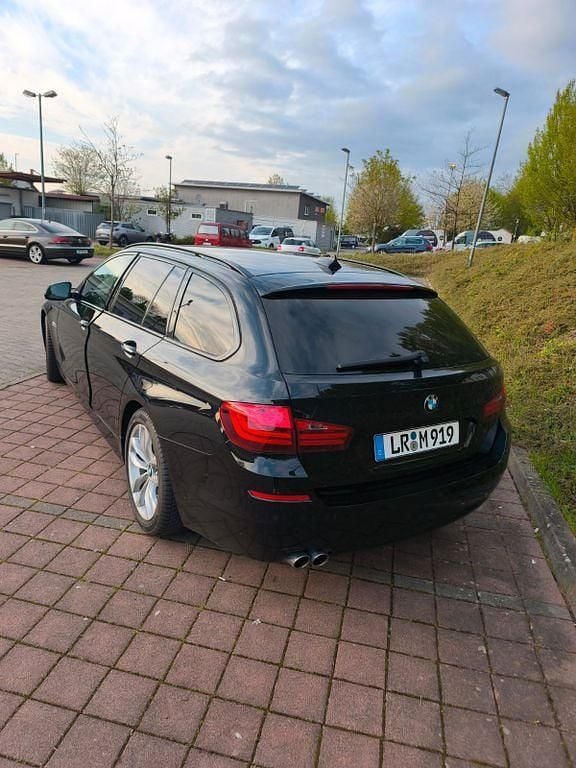 Gebraucht BMW 520 Luxury Line 190 PS (139 kW) 2017 Schwarz Kombi