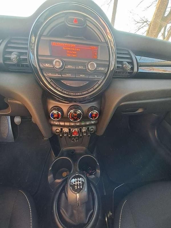 Gebraucht Mini ONE 102 PS (75 kW) 2016 Rot Kleinwagen