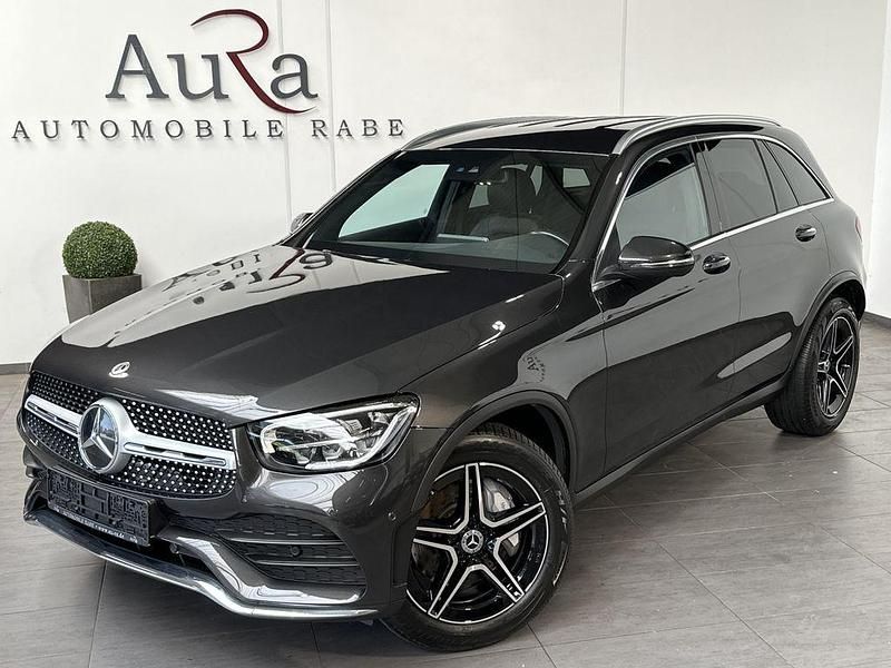 Graphitgrau Gebraucht 2022 Mercedes GLC220 AMG line SUV | 37.449 € (Fairer Preis) - Bild 1/4