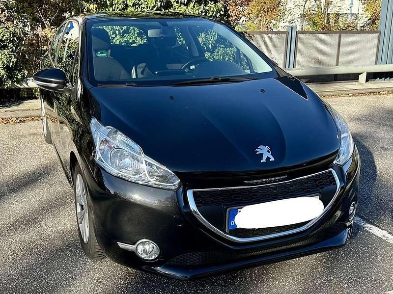 Schwarz Gebraucht 2012 Peugeot 208 Kleinwagen | 5.100 € (Fairer Preis) - Bild 1/4