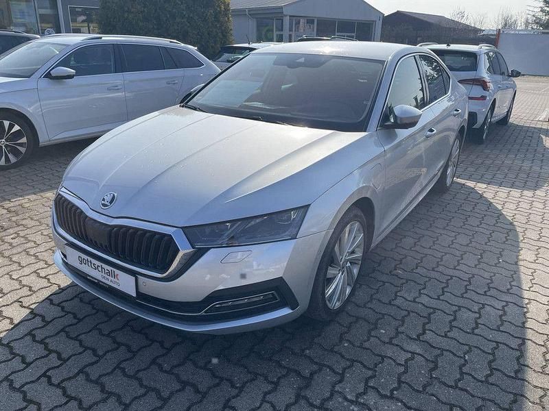 Gebraucht Skoda Octavia Style 204 PS (150 kW) 2021 Silber Limousine