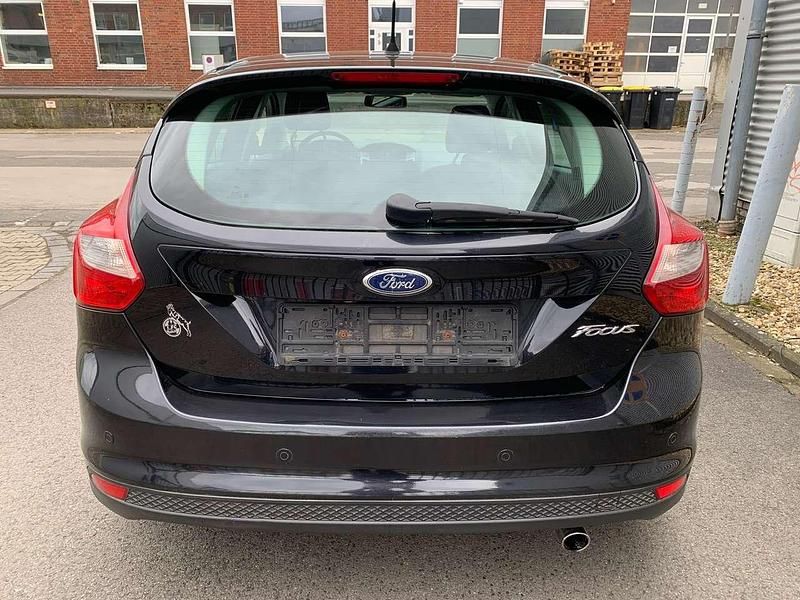 Gebraucht Ford Focus Titanium 150 PS (110 kW) 2011 Schwarz Limousine