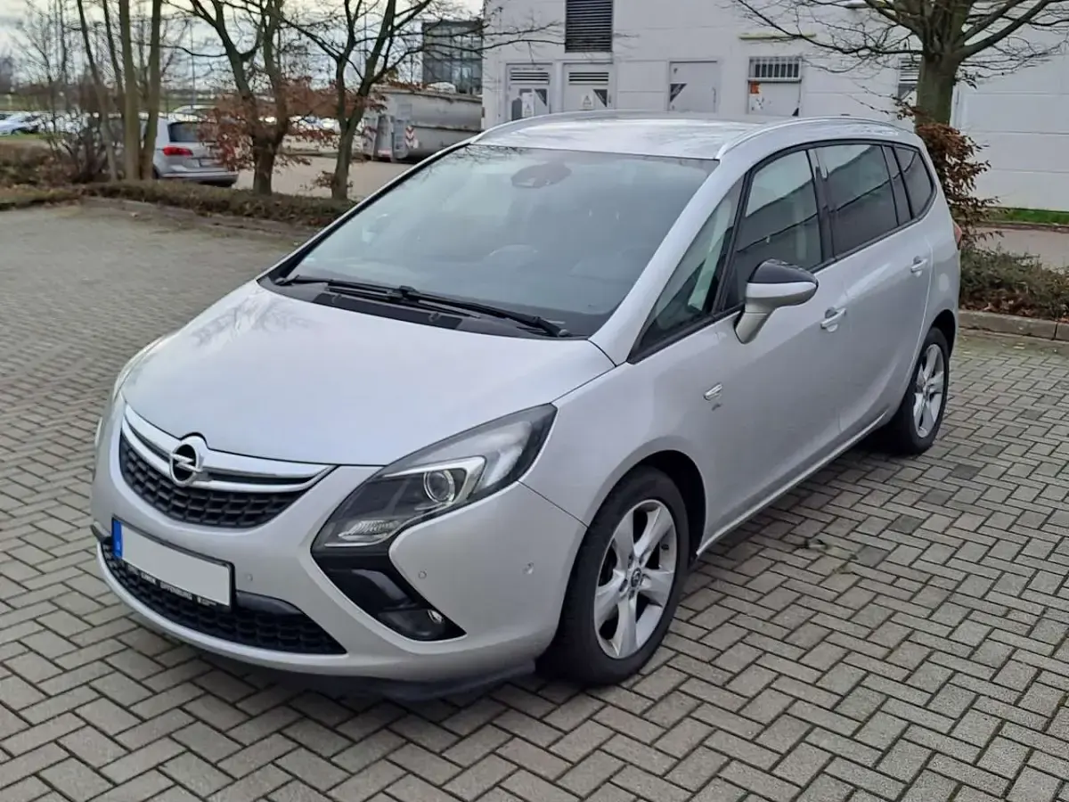 Gebraucht Opel Zafira Tourer Active 150 PS (110 kW) 2014 Silber Van / Kleinbus