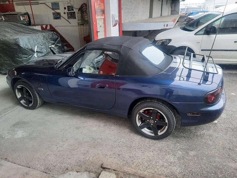 Gebraucht Mazda MX5 110 PS (80 kW) 2002 Blau Cabrio