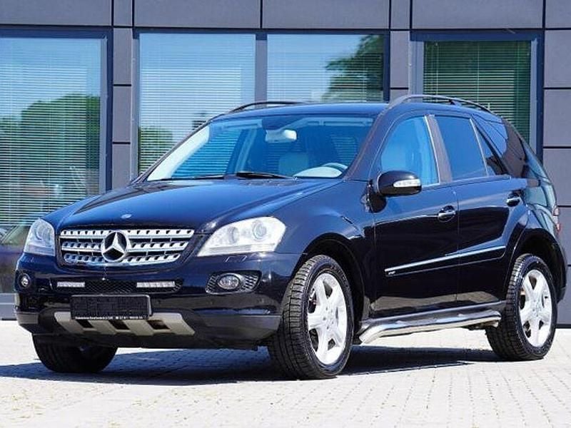 Gebraucht Mercedes ML320 224 PS (164 kW) 2007 Schwarz SUV