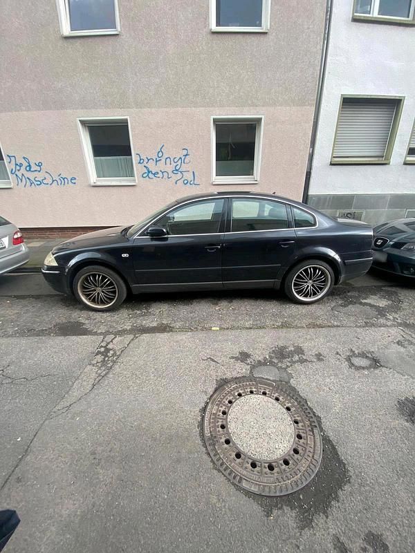 Gebraucht VW Passat 105 PS (77 kW) 2004 Schwarz Limousine