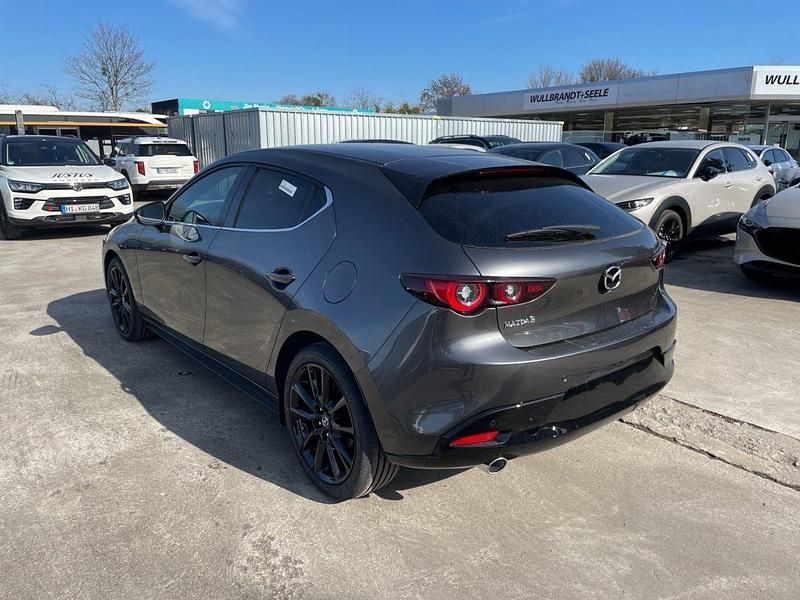 Nowe Mazda 3 Nagisa 140 KM (102 kW) 2026