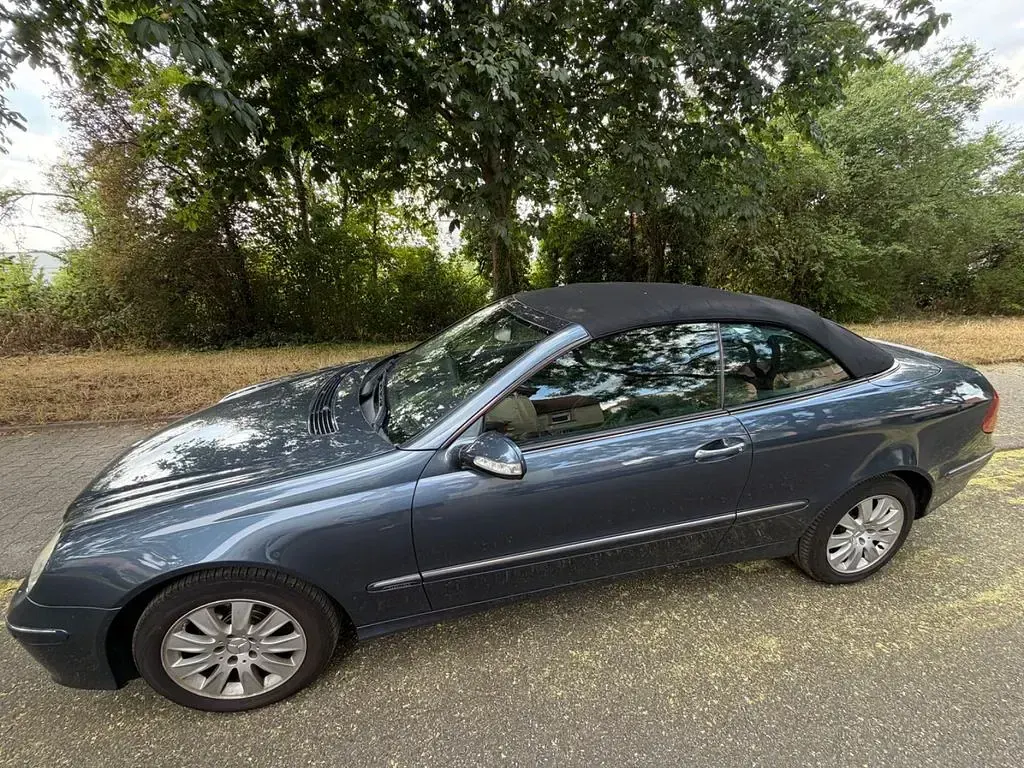 Gebraucht Mercedes CLK200 Elegance 163 PS (119 kW) 2005 Blau Cabrio