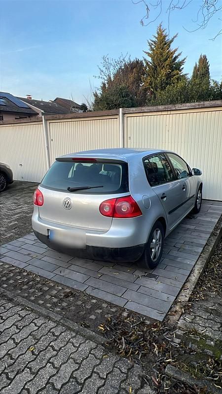 Gebraucht VW Golf V 101 PS (74 kW) 2005 Silber Kleinwagen