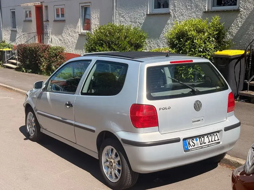 Gebraucht VW Polo 60 PS (44 kW) 2000 Silber Limousine