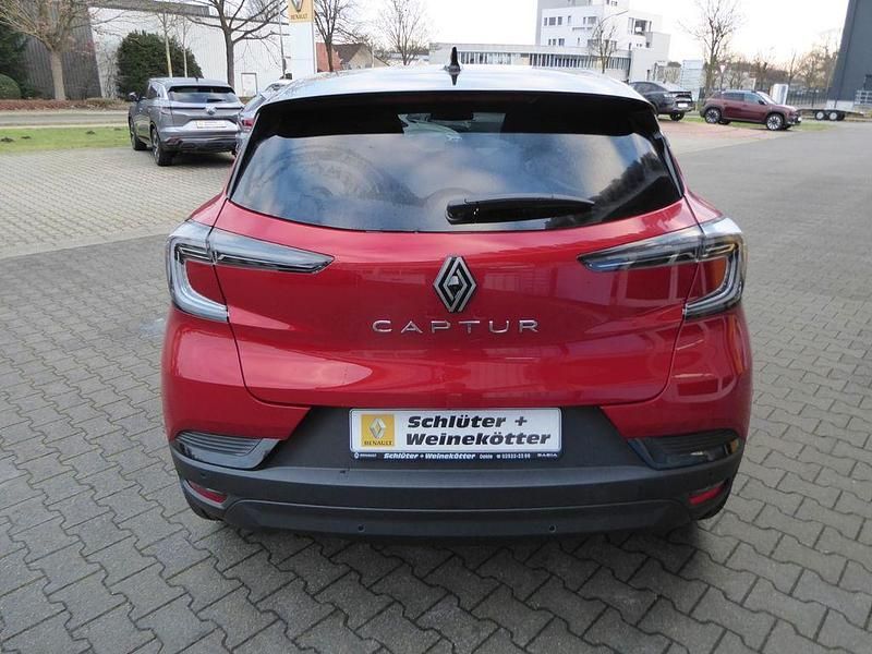 Neu Renault Captur 114 PS (83 kW) 2025 Rot SUV