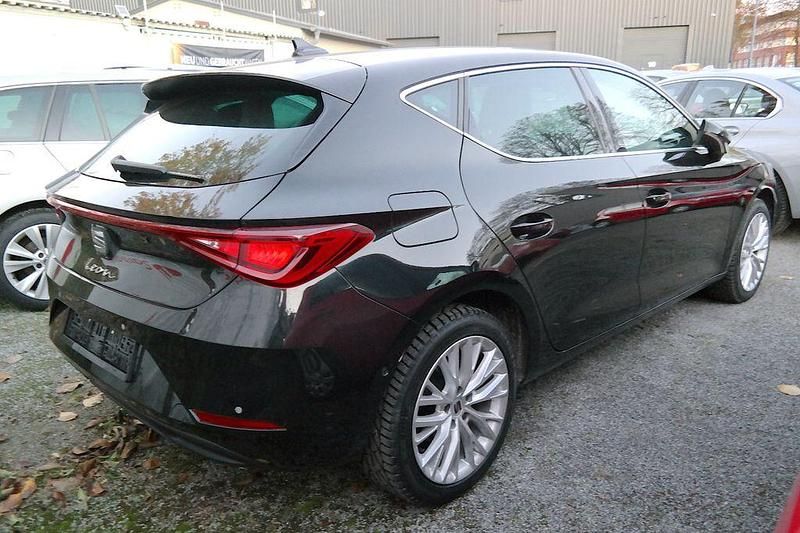 Gebraucht Seat Leon XCELLENCE 131 PS (96 kW) 2021 Schwarz Limousine
