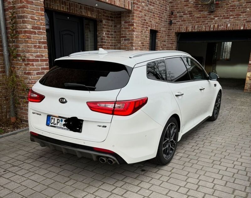 Weiß Gebraucht 2019 Kia Optima GT-Line Kombi | 17.950 € (Fairer Preis) - Bild 1/4
