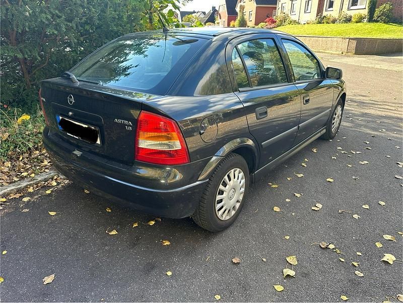 Gebraucht Opel Astra 75 PS (55 kW) 2000 Schwarz Kleinwagen