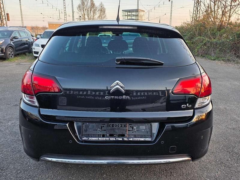 Gebraucht Citroën C4 110 PS (80 kW) 2017 Schwarz perla nera/metallic k Limousine
