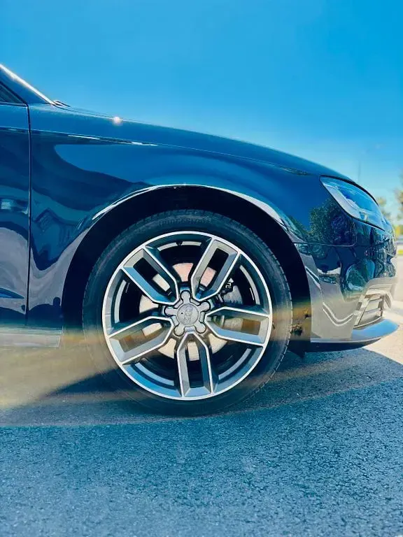 Gebraucht Audi e-tron Sport 204 PS (150 kW) 2020 Blau SUV