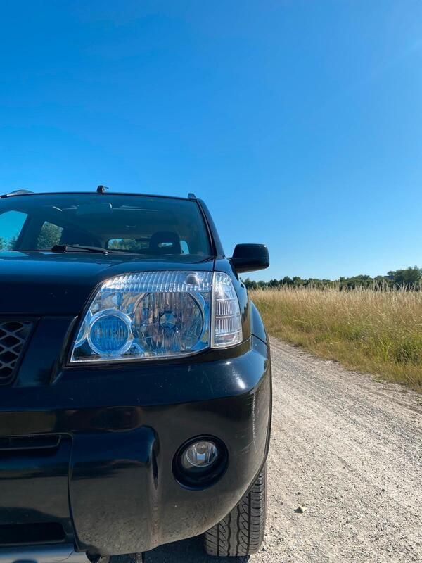 Schwarz Gebraucht 2004 Nissan X-Trail SUV | 1.400 € - Bild 1/4