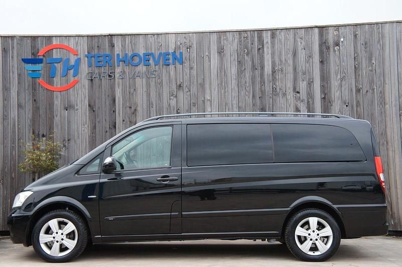 Schwarz Gebraucht 2011 Mercedes Viano Van / Kleinbus | 14.750 € (Etwas zu teuer) - Bild 1/4