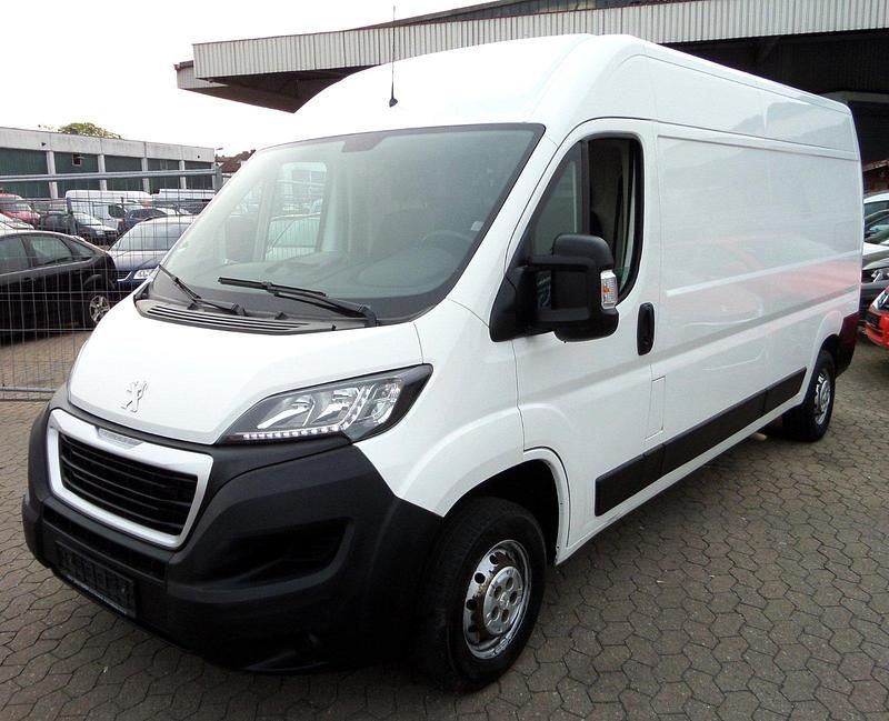 Weiß Gebraucht 2018 Peugeot Boxer Van | 8.950 € (Guter Preis) - Bild 1/4