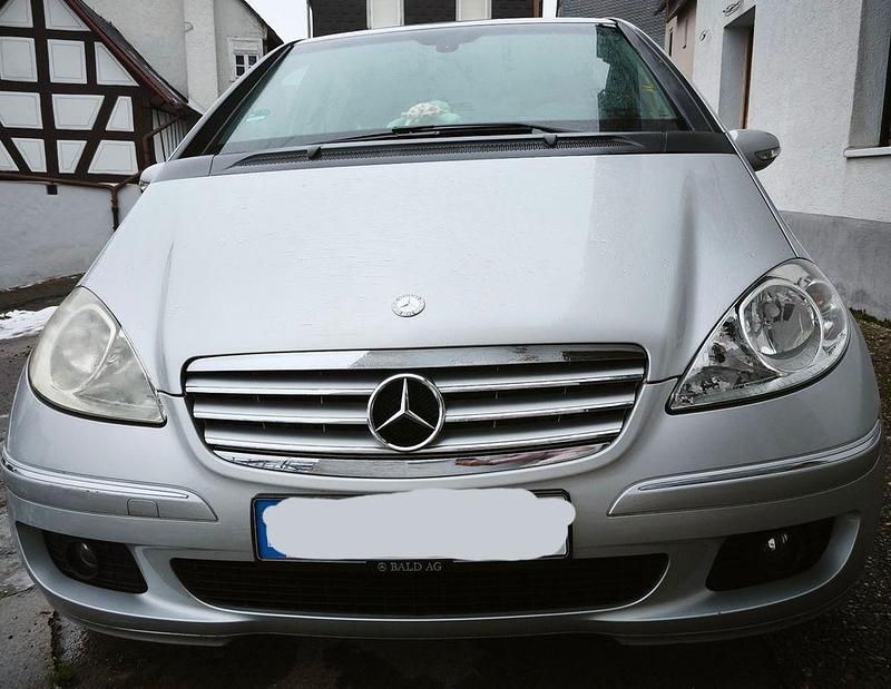Gebraucht Mercedes A180 Elegance 109 PS (80 kW) 2008 Silber Limousine