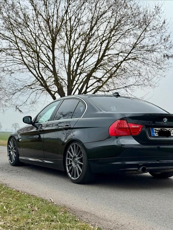 Gebraucht BMW 335 286 PS (210 kW) 2011 Schwarz Limousine