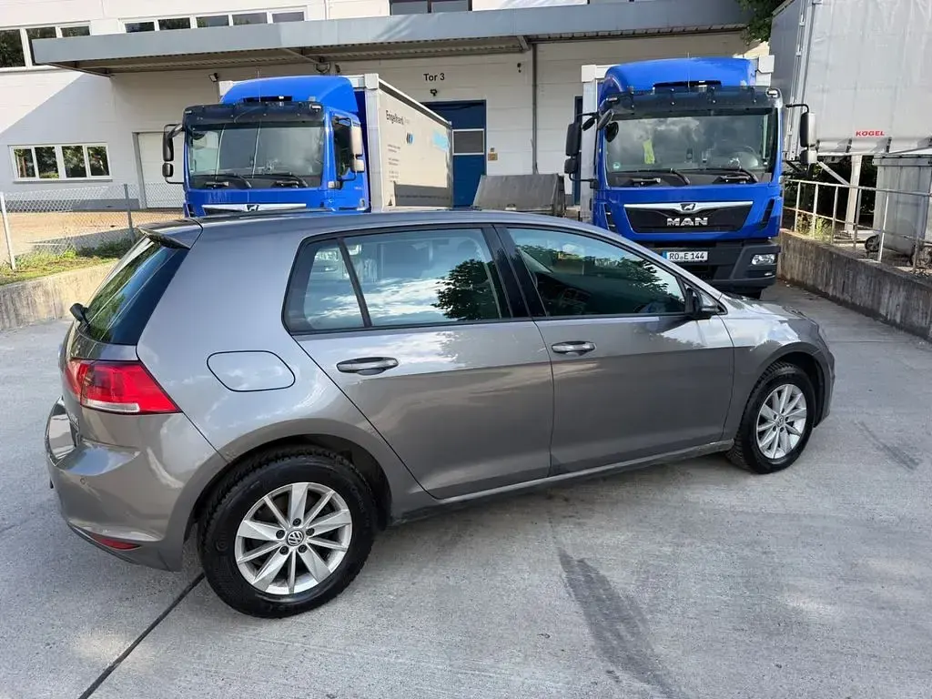 Gebraucht VW Golf VI Trendline 105 PS (77 kW) 2011 Grau Kleinwagen