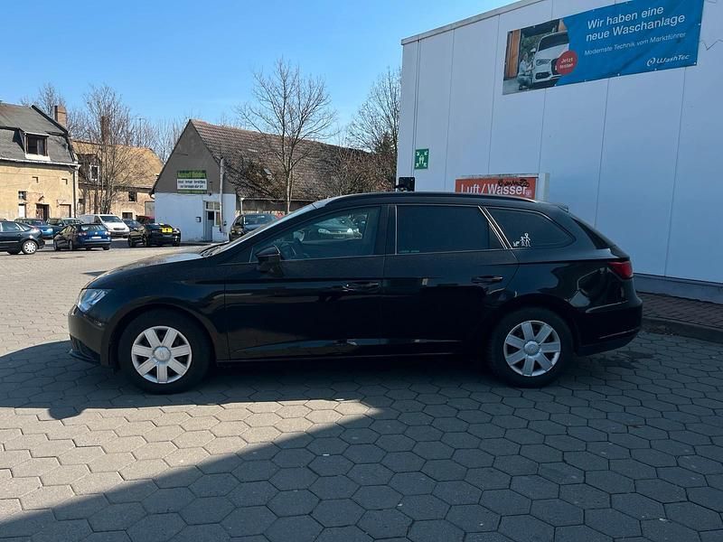 Gebraucht Seat Leon ST Basis 105 PS (77 kW) 2014 Schwarz Kombi
