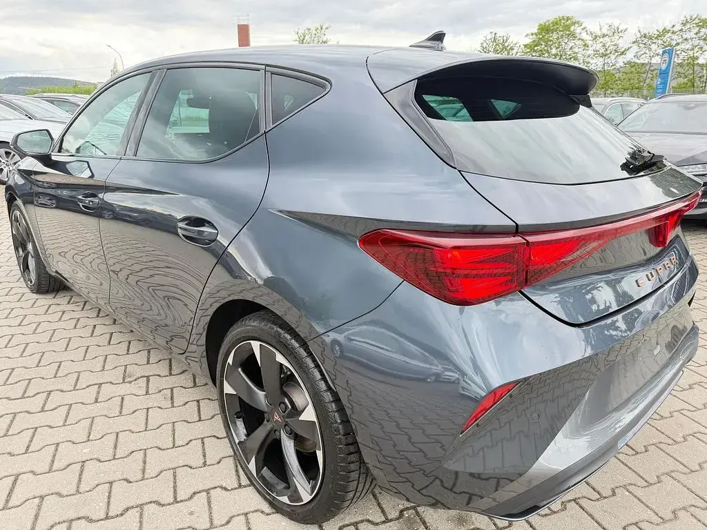 Second-hand Cupra Leon 150 CP (110 kW) 2025 Gri Berlinǎ