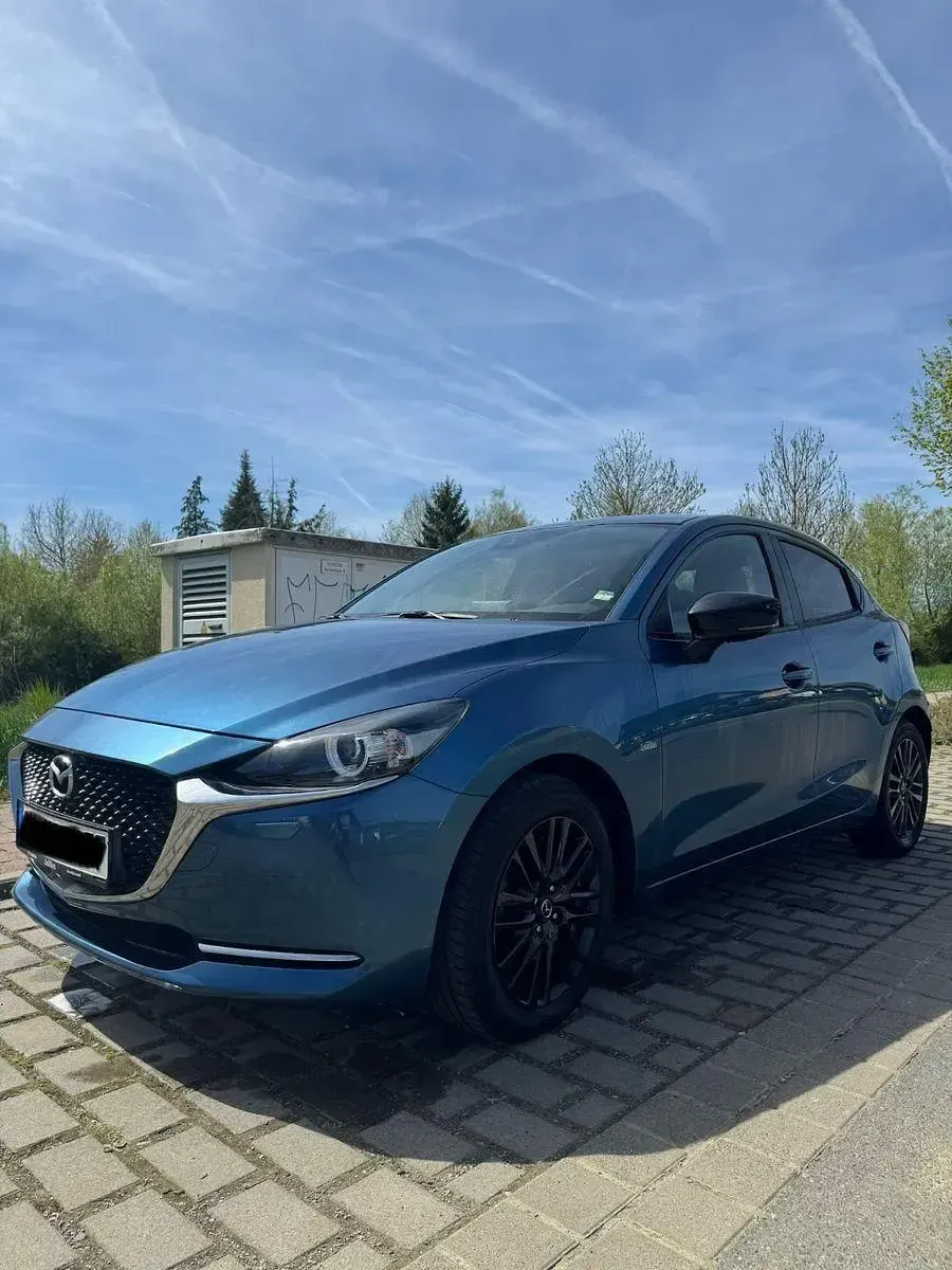 Używany Mazda 2 90 KM (66 kW) 2022 Niebieski Hatchback
