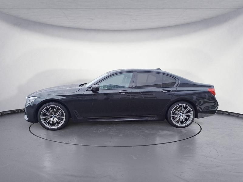 Gebraucht BMW 740 320 PS (235 kW) 2018 Schwarz Limousine