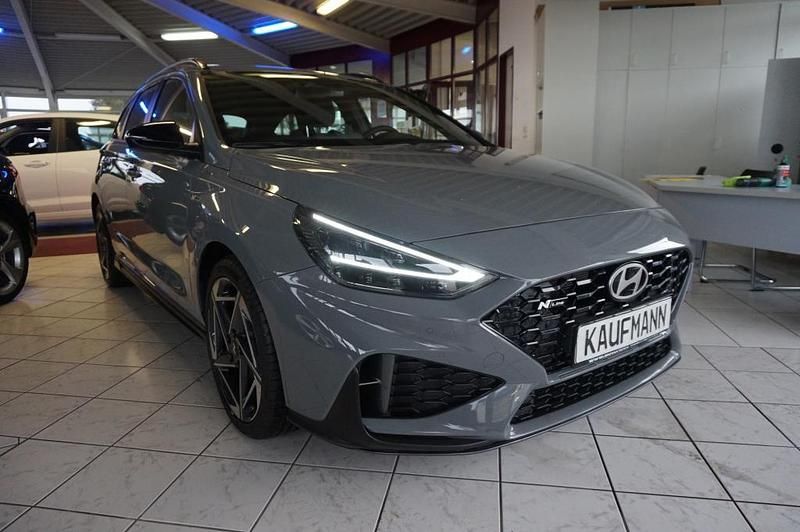 Neu Hyundai i30 N Line 140 PS (102 kW) 2025 Grau Limousine