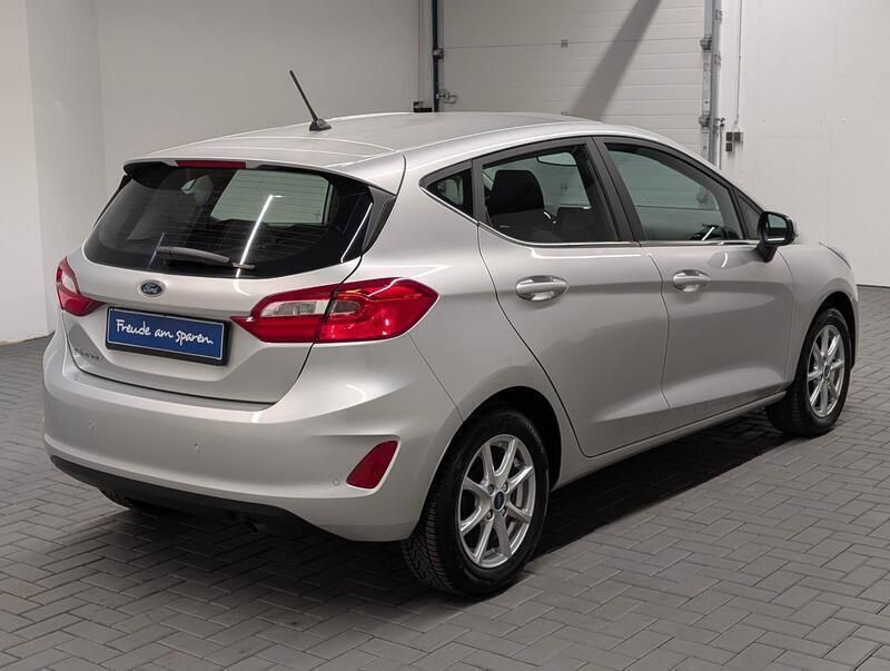 Gebraucht Ford Fiesta Titanium 101 PS (74 kW) 2021 Silber (polarsilbermet.) Kleinwagen