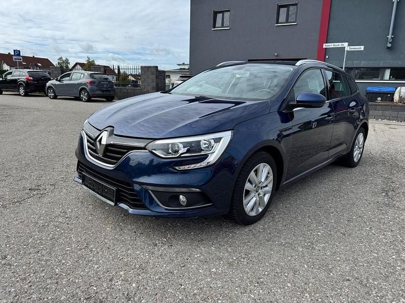 Blau Gebraucht 2016 Renault Mégane IV Experience Limousine | 7.490 € (Etwas zu teuer) - Bild 1/4