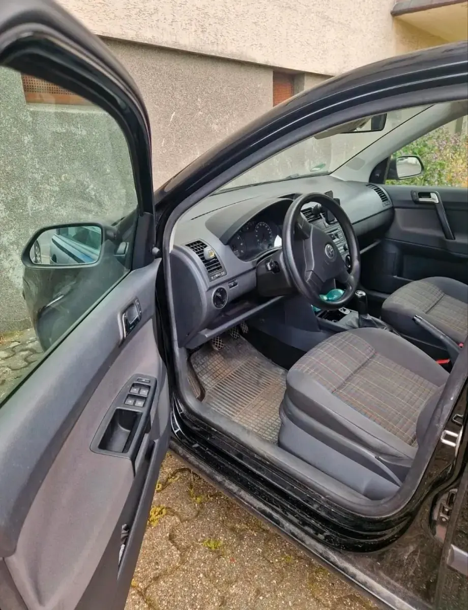 Gebraucht VW Polo 60 PS (44 kW) 2009 Schwarz Kleinwagen