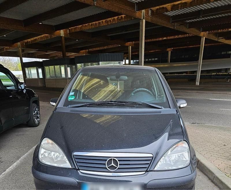 Schwarz Gebraucht 2004 Mercedes A140 Classic Kleinwagen | 550 € (Superpreis) - Bild 1/4