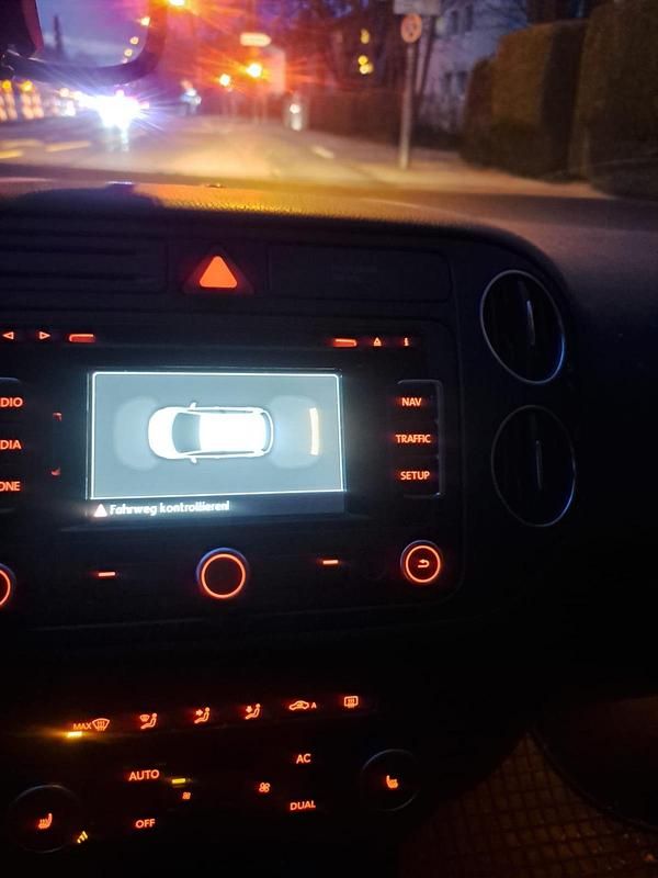 Gebraucht VW Golf Plus Cross 105 PS (77 kW) 2010 Blau Van / Kleinbus