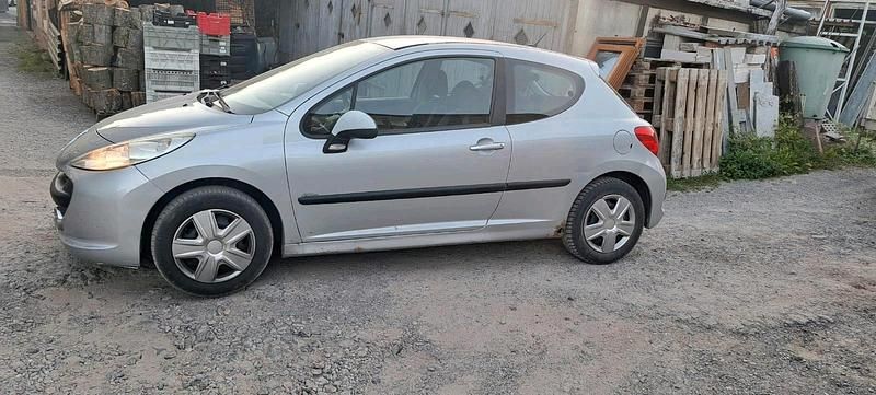Silber Gebraucht 2007 Peugeot 207 Kleinwagen | 399 € (Superpreis) - Bild 1/4