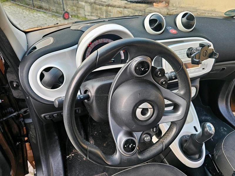 Gebraucht Smart ForFour 52 PS (38 kW) 2015 Braun Kleinwagen