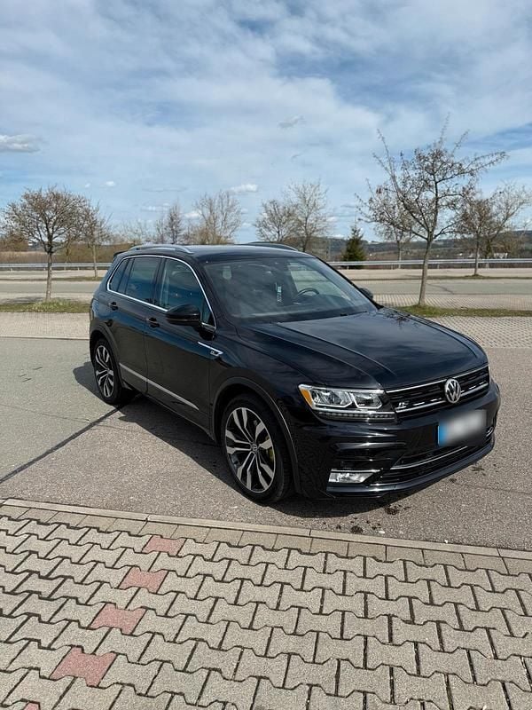 Gebraucht VW Tiguan 180 PS (132 kW) 2017 Schwarz SUV
