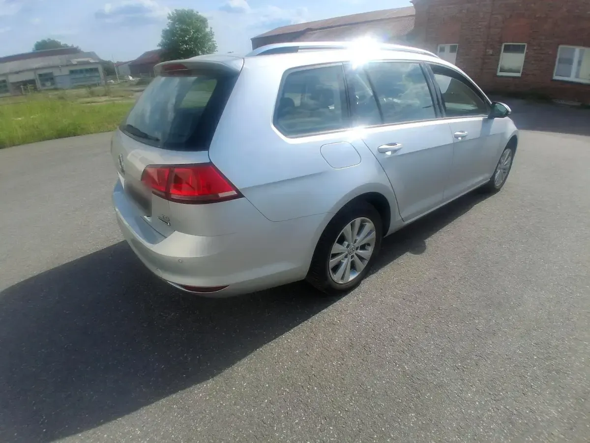 Gebraucht VW Golf VII 105 PS (77 kW) 2015 Silber Kombi