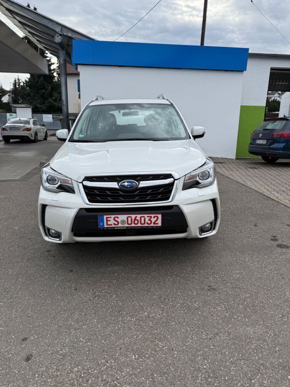 Weiß Gebraucht 2018 Subaru Forester Comfort SUV | 25.300 € (Fairer Preis) - Bild 1/4