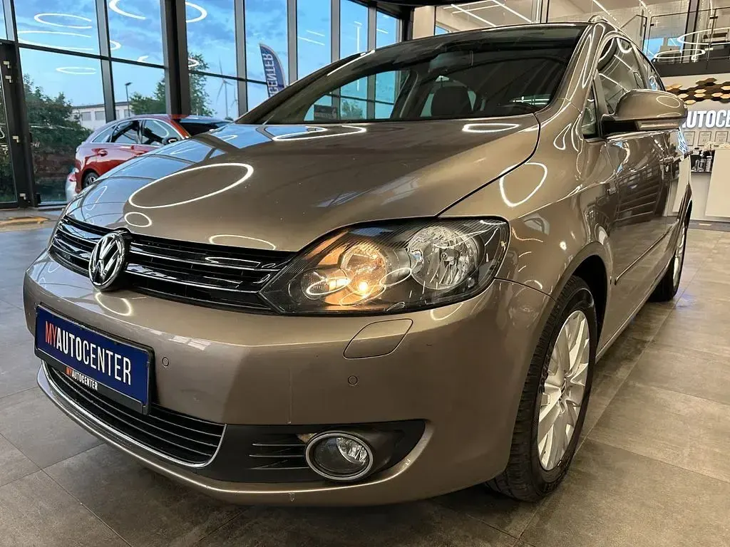 Gebraucht VW Golf VII Life 105 PS (77 kW) 2013 Braun Limousine