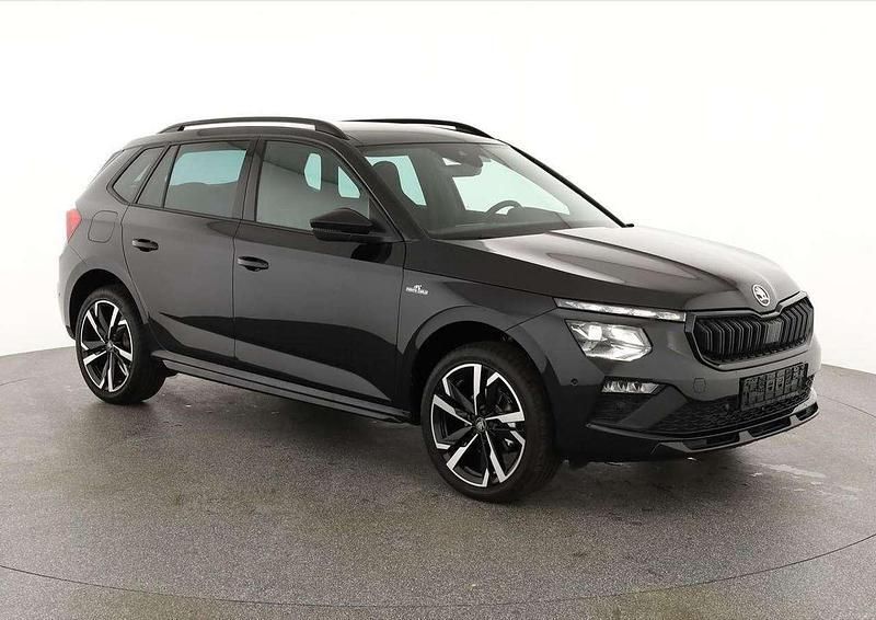 Black magic perleffekt Neu 2025 Skoda Kamiq Monte Carlo SUV | 30.045 € (Etwas zu teuer) - Bild 1/4
