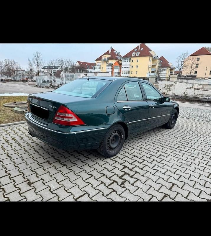 Gebraucht Mercedes C240 170 PS (125 kW) 2002 Grün Limousine