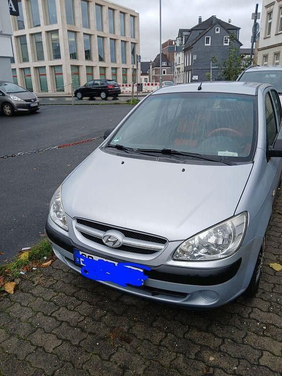 Grau Gebraucht 2009 Hyundai Getz Kleinwagen | 2.000 € (Fairer Preis) - Bild 1/4