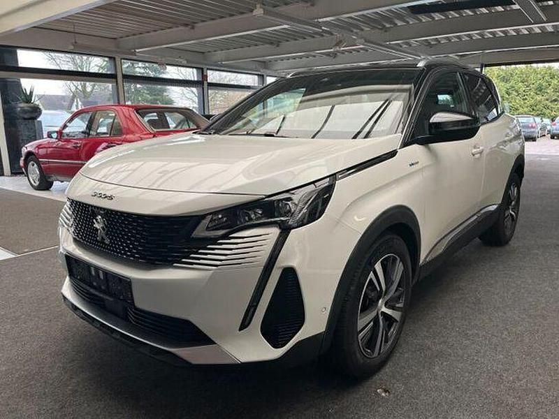 Weiß Gebraucht 2022 Peugeot 3008 GT SUV | 29.950 € (Teuer) - Bild 1/4